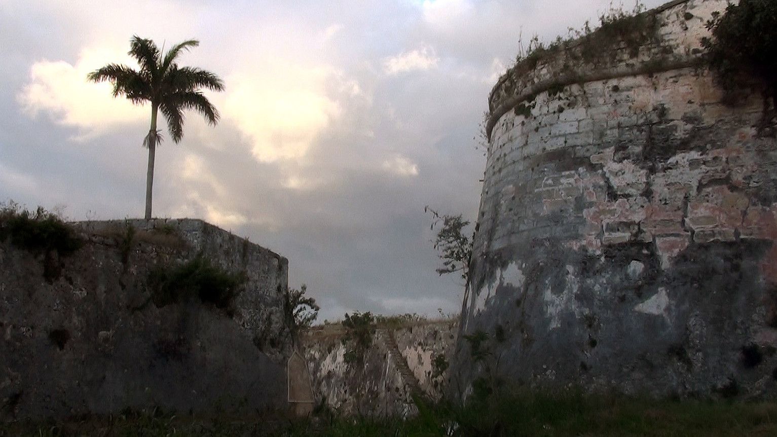 Habanako La Cabaña presondegia da filmaren ardatza. ANGEL KATARAIN.