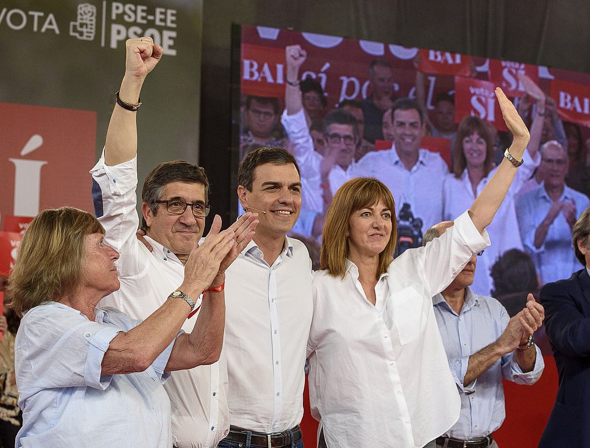 Durkhop, Lopez, Sanchez eta Mendia, Durangoko Landako gunean, atzo. J. Z. / EFE. Durkhop, Lopez, Sanchez eta Mendia, Durangoko Landako gunean, atzo. J. Z. / EFE.