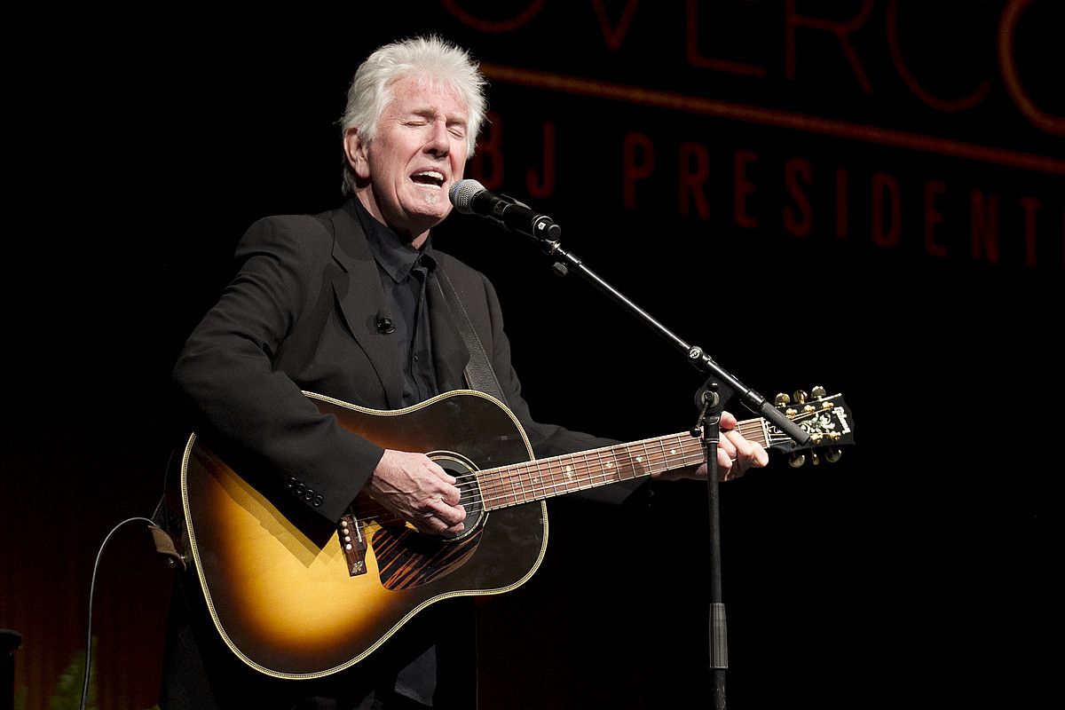 Graham Nash musikari ingeles beteranoa, 2014an emandako kontzertu batean, AEBetan. POOL / GETTY IMAGES.