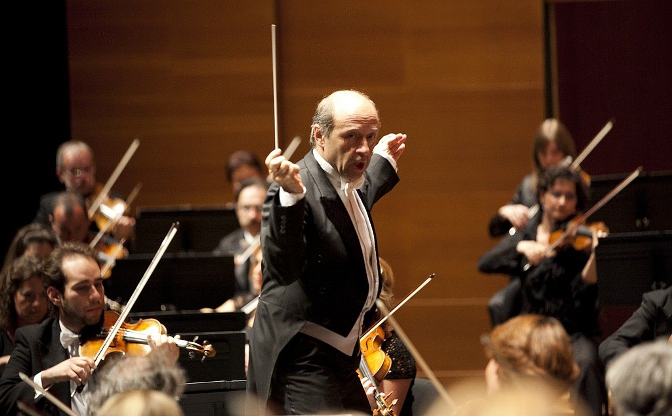 Budapest Festival Orchestra Musika Hamabostaldian egongo den orkestretako bat da, Ivan Fischerren gidaritzapean. MUSIKA HAMABOSTALDIA. Budapest Festival Orchestra Musika Hamabostaldian egongo den orkestretako bat da, Ivan Fischerren gidaritzapean. MUSIKA HAMABOSTALDIA.