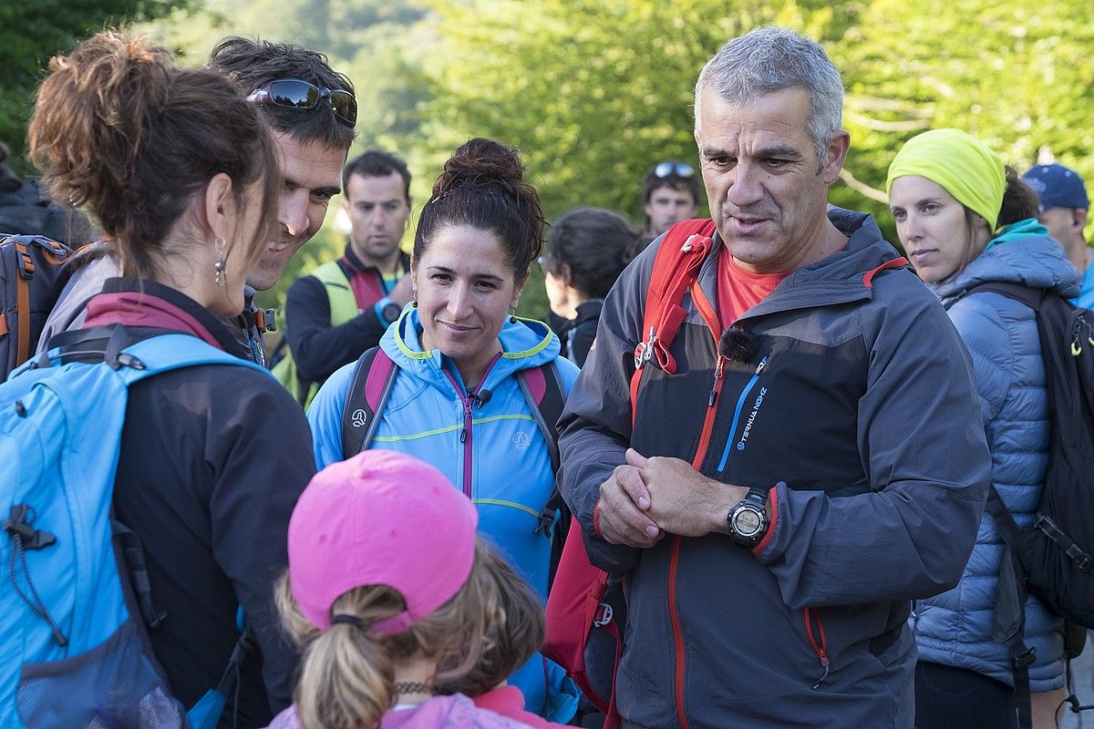 Andoni Aizpuru eta Irati Anda Euskal Herriko mendietan ibiliko dira ETB1eko Gailurra saio berrian. ETB.