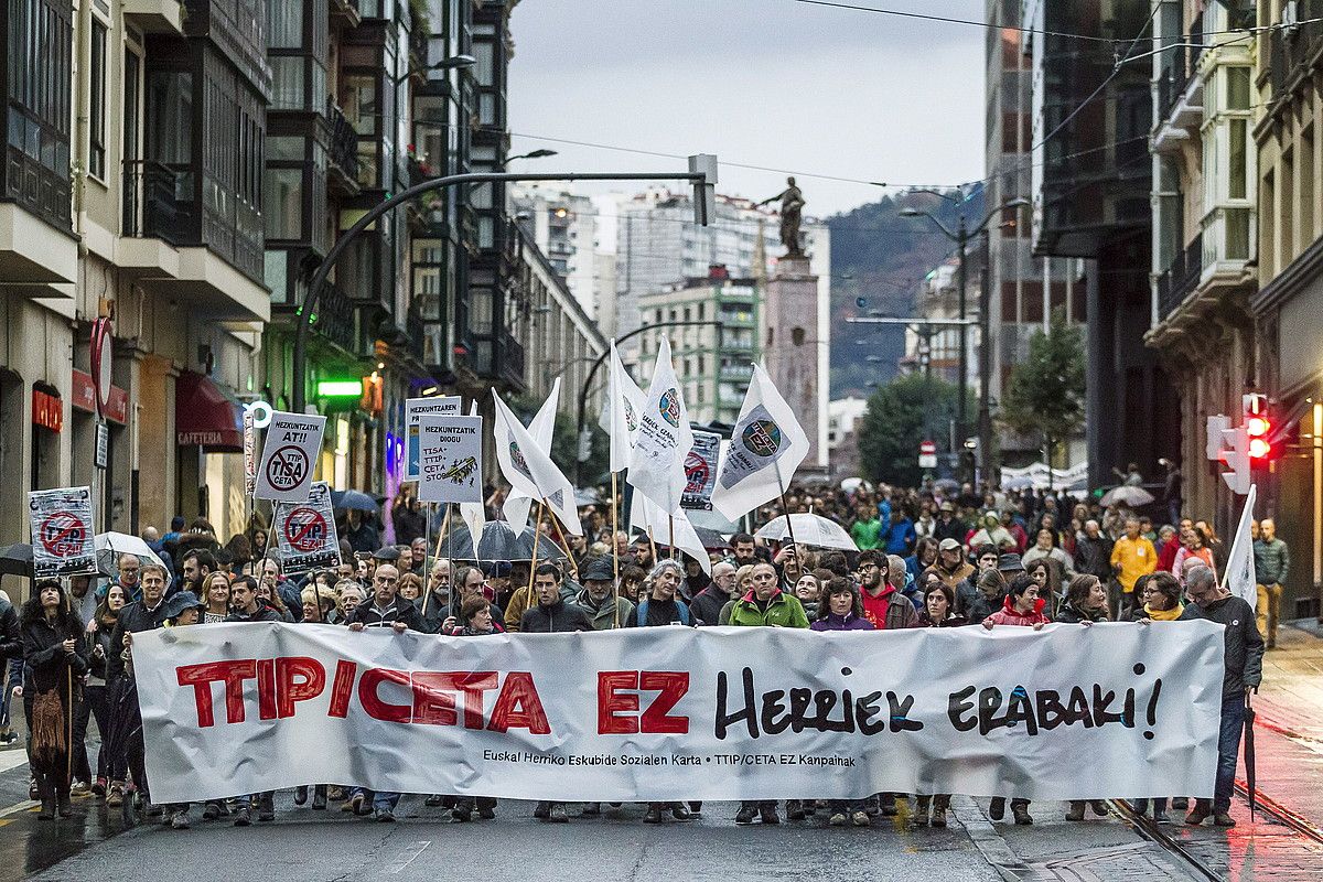 Herritar askok egin dute bat Bilboko manifestazioarekin. ARITZ LOIOLA / ARGAZKI PRESS.