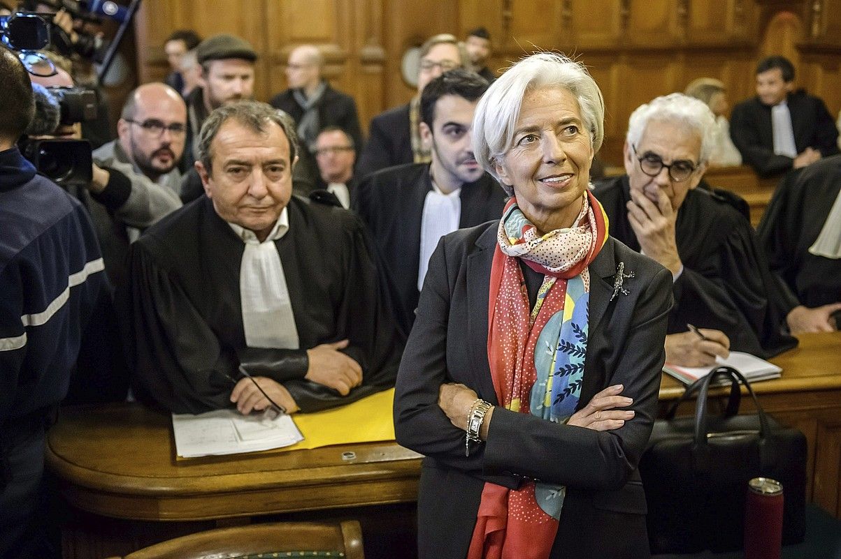 Christine Lagarde, atzo, Parisko auzitegian. CHRISTOPHE PETIT TESSON/ EFE.