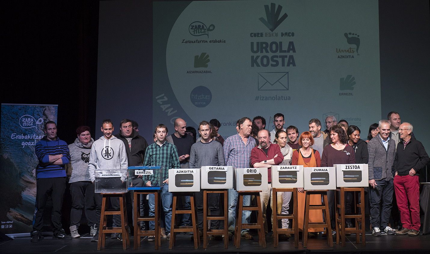 Euskal estatuari buruzko galdeketa eguna eta galdera iragartzeko Zarautzen egindako ekitaldia, atzo. GORKA RUBIO / ARP. Euskal estatuari buruzko galdeketa eguna eta galdera iragartzeko Zarautzen egindako ekitaldia, atzo. GORKA RUBIO / ARP.