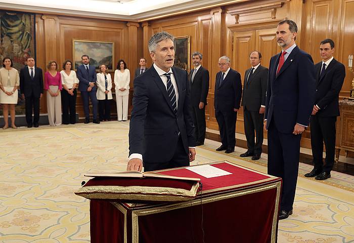 Grande-Marlaska Auzitegi Nazionaleko epaile ohia, Espainiako Barne ministro kargua bere gain hartzen, gaur goizean.