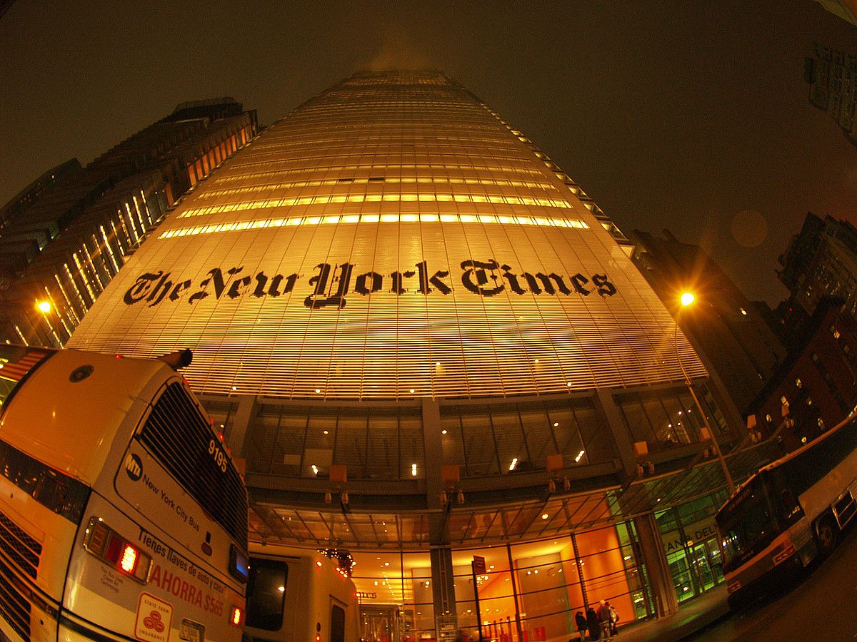 The New York Times egunkariaren eraikina, hiriko Zortzigarren Etorbideko 620. zenbakian. ALEX TORRENEGRA. The New York Times egunkariaren eraikina, hiriko Zortzigarren Etorbideko 620. zenbakian. ALEX TORRENEGRA.