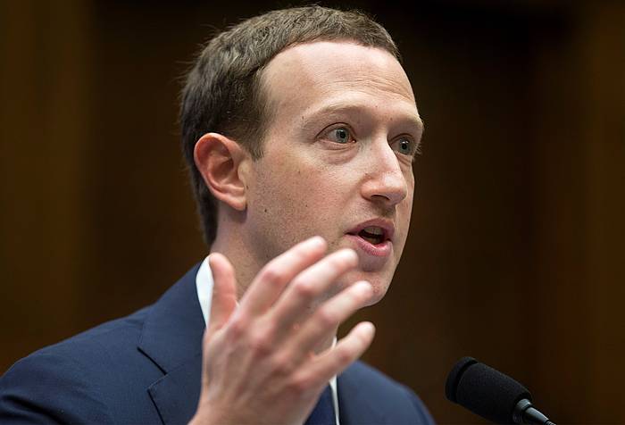 Mark Zuckerberg, apirilean, AEBetako Kongresuan. MICHAEL REYNOLDS, EFE