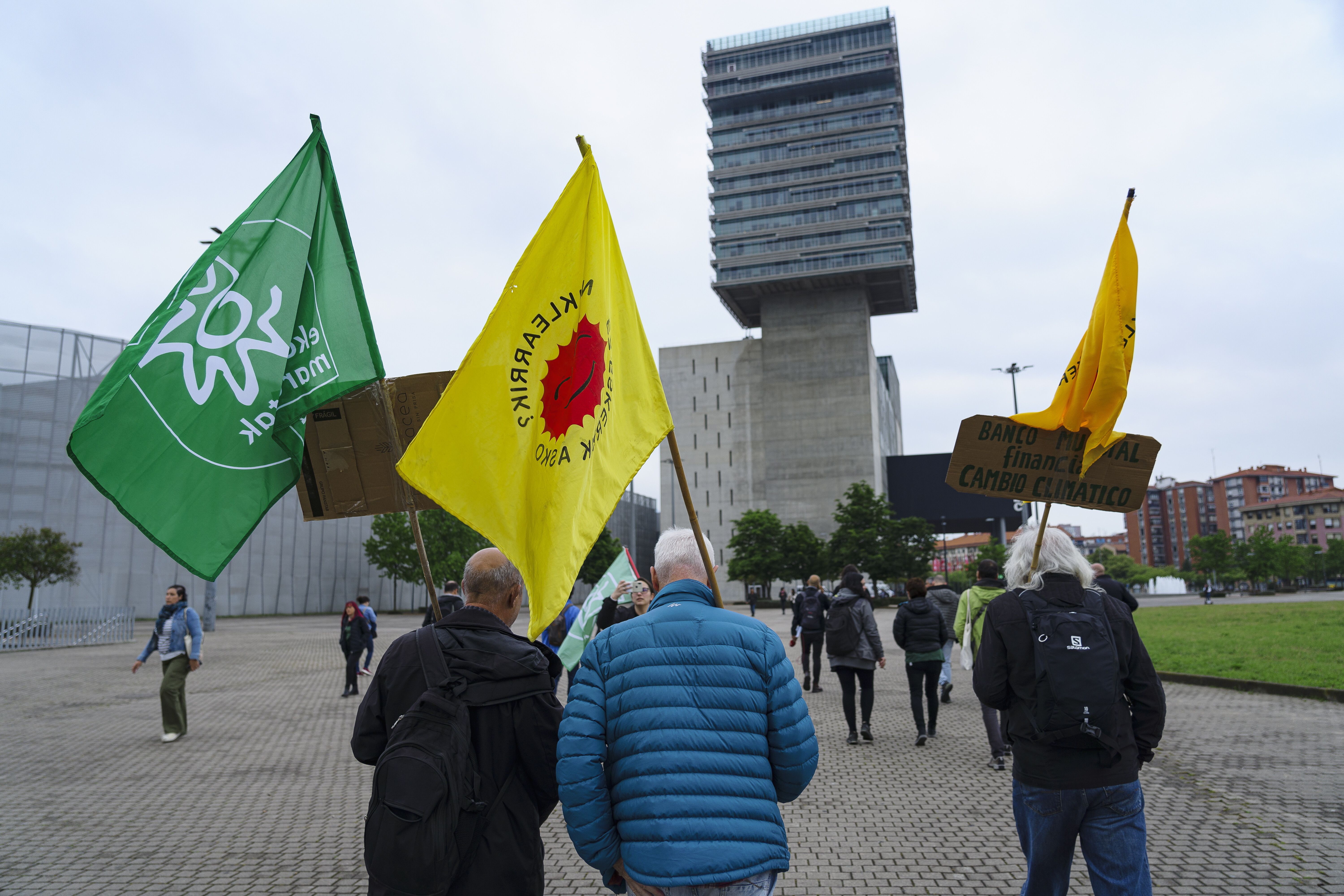 Banku Mundialaren aurkako protesta