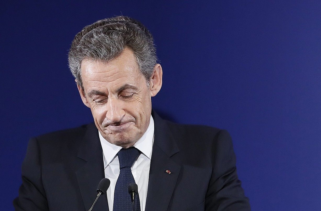 Nicolas Sarkozy Frantziako presidente ohia, iazko azaroaren 20ko irudi batean, Parisen. IAN LANGSDON / EFE.