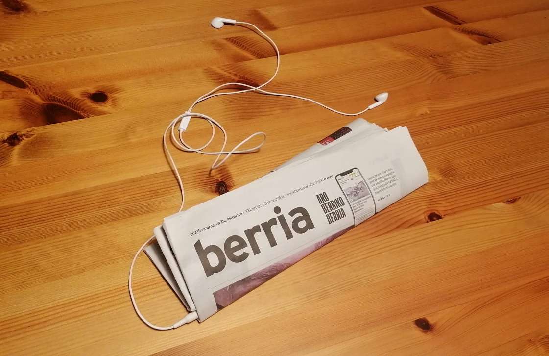 BERRIA aurikularrekin