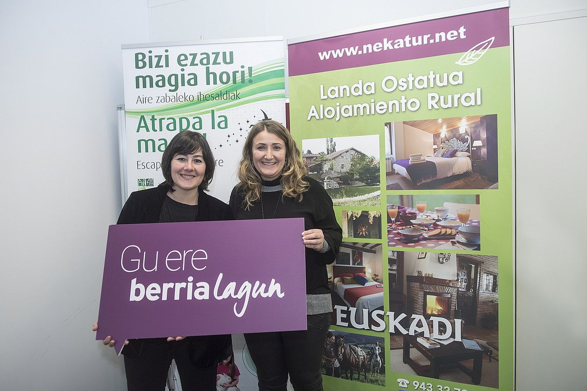 BERRIA Taldeko Ainara Lasa eta Nekatur elkarteko Idoia Ezkurdia. JON URBE / ARP.