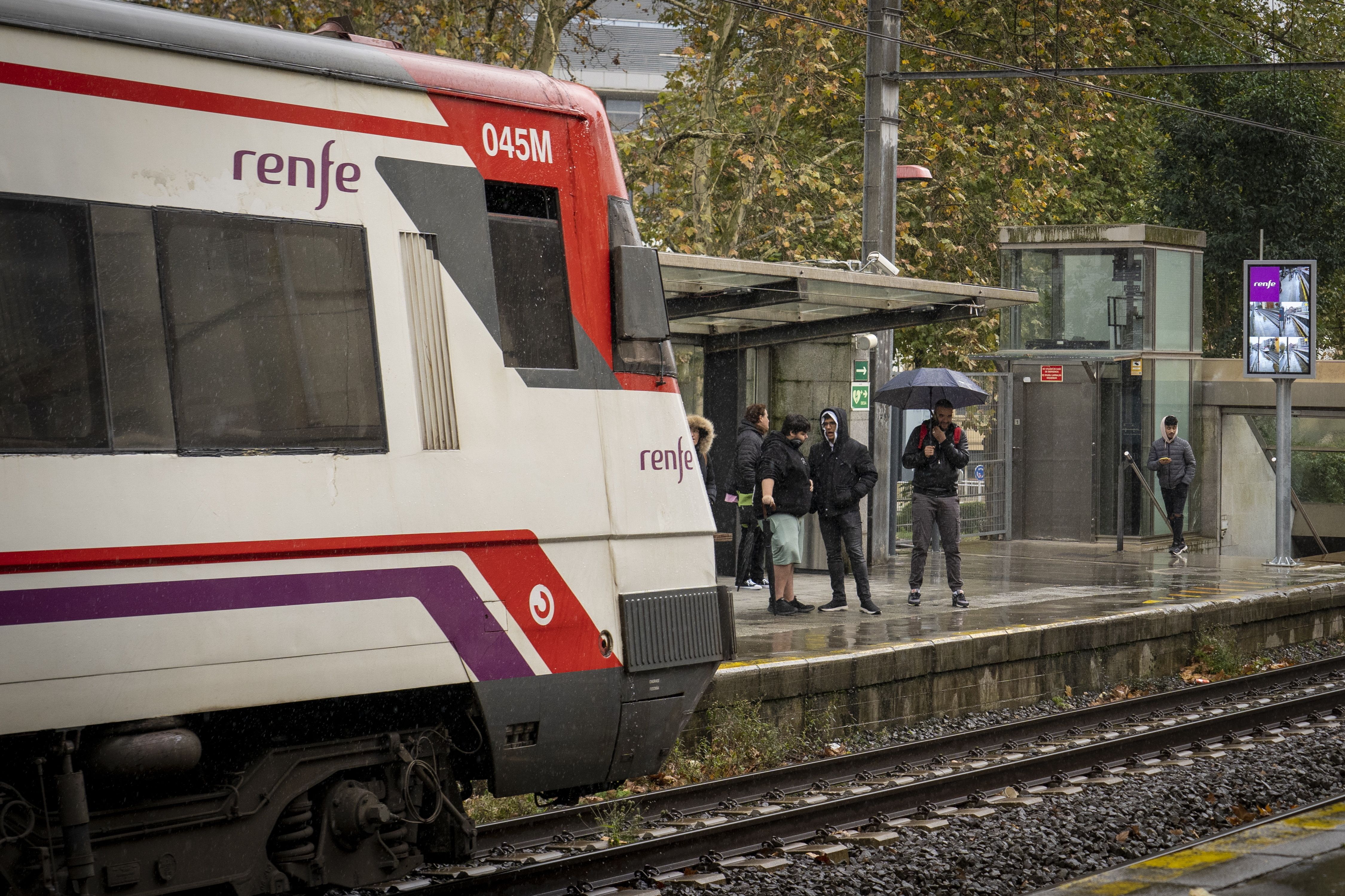 Tren bat Groseko geltokian, artxiboko irudi batean. GORKA RUBIO / FOKU 