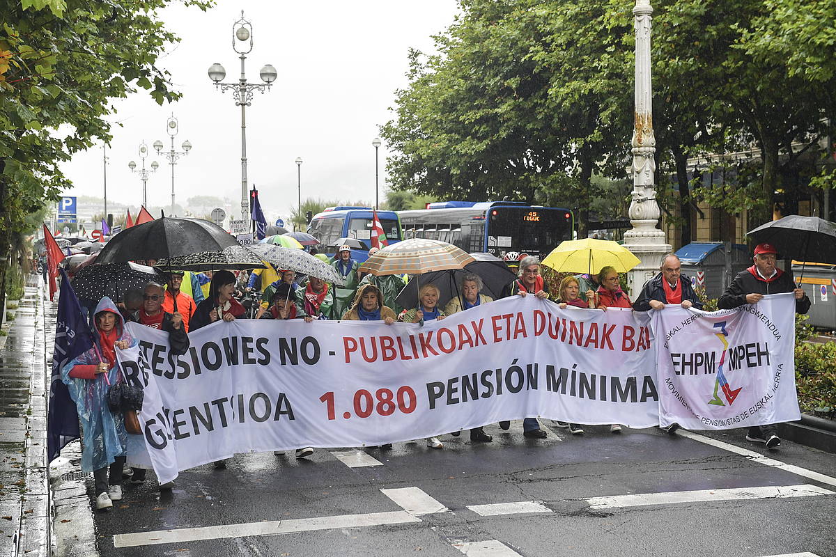 (ID_13423730) (Idoia Zabaleta/@FOKU) 2022-06-25, Donostia.Euskal Herriko Pentsiodunen Mugimenduak antolatutako bizikleta martxare...