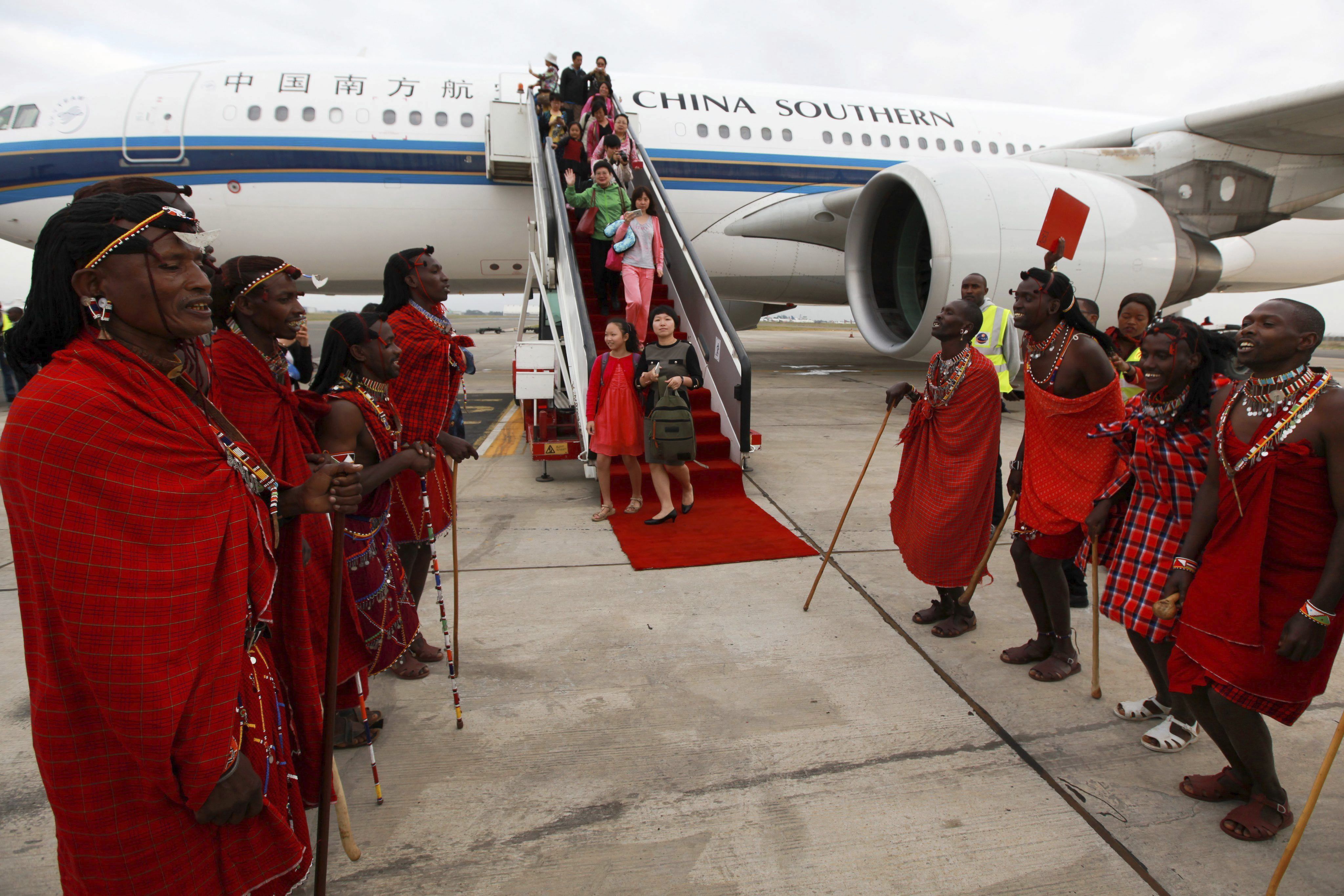 TXINATAR TURISTAK KENYAN