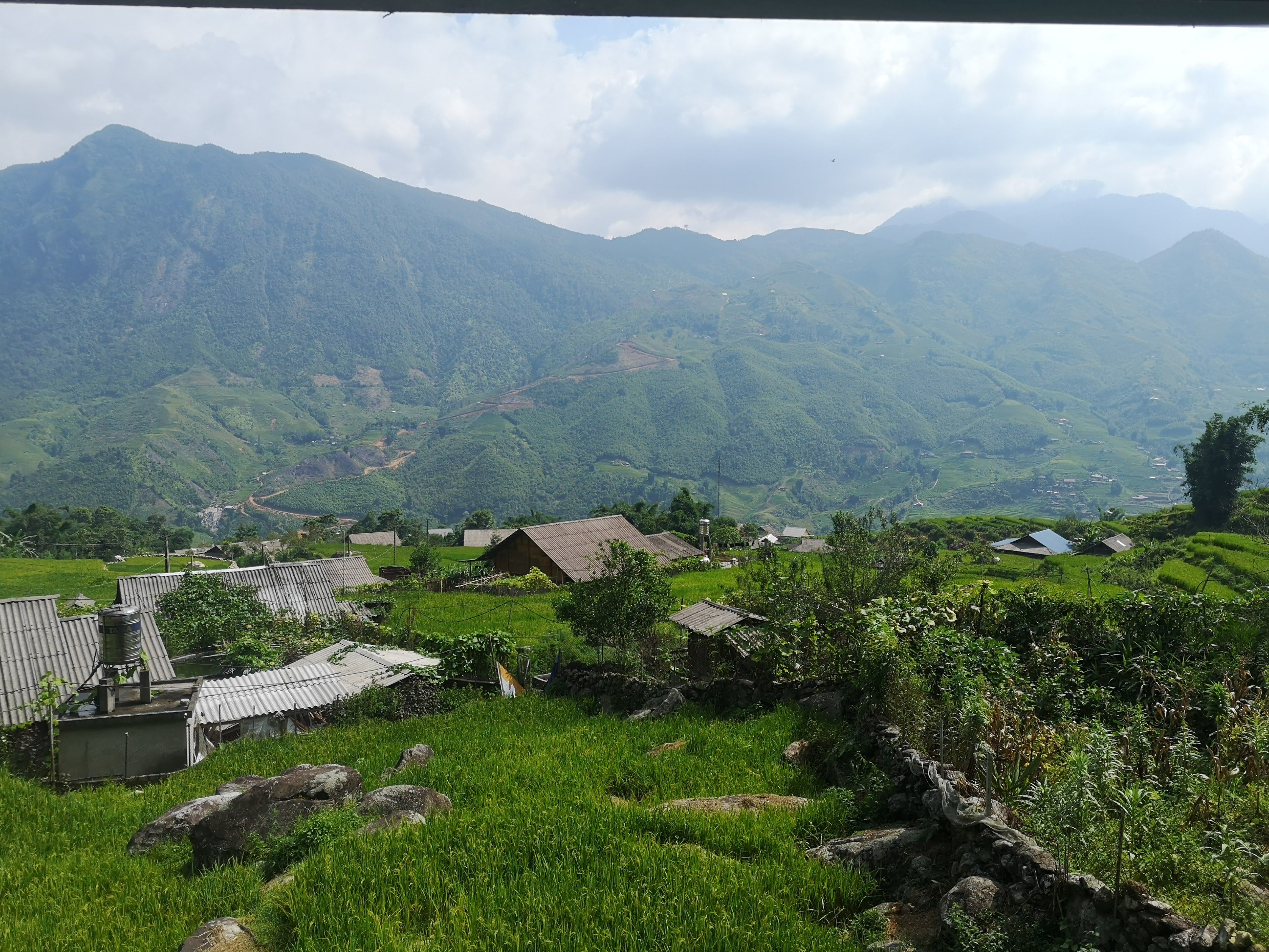 BIDAIA ETA MENDI KRONIKEN LEHIAKETA - VIETNAM