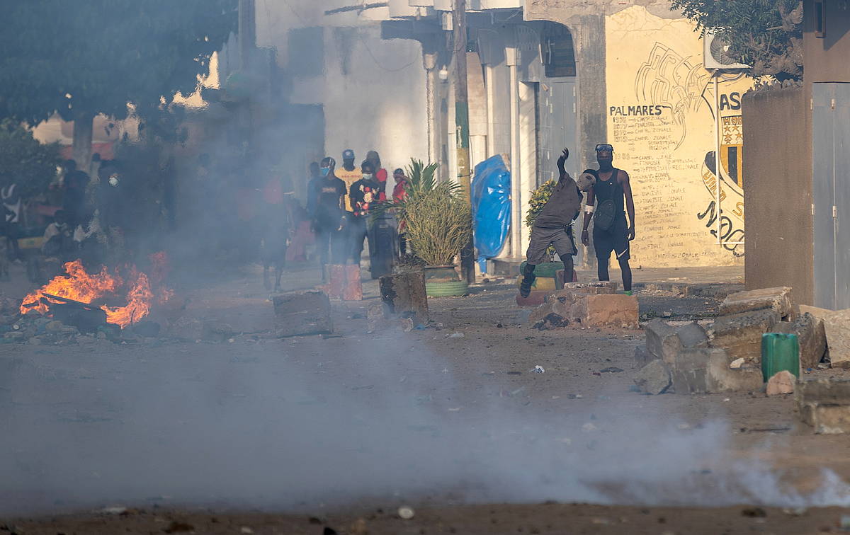 Ousmane Sonko Senegalgo oposizioko liderraren aldeko protestak, Dakarren, joan den ekainaren 3an.