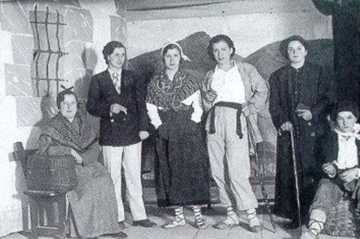 Emakume Abertzale Batza, 1932an, Leitzan. Emakume Abertzale Batza, 1932an, Leitzan.