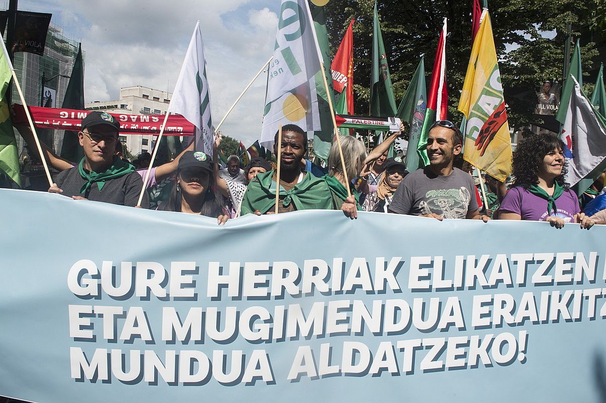 Via Campesinak Bilbon egindako manifestazioa. MONIKA DEL VALLE / ARGAZKI PRESS.