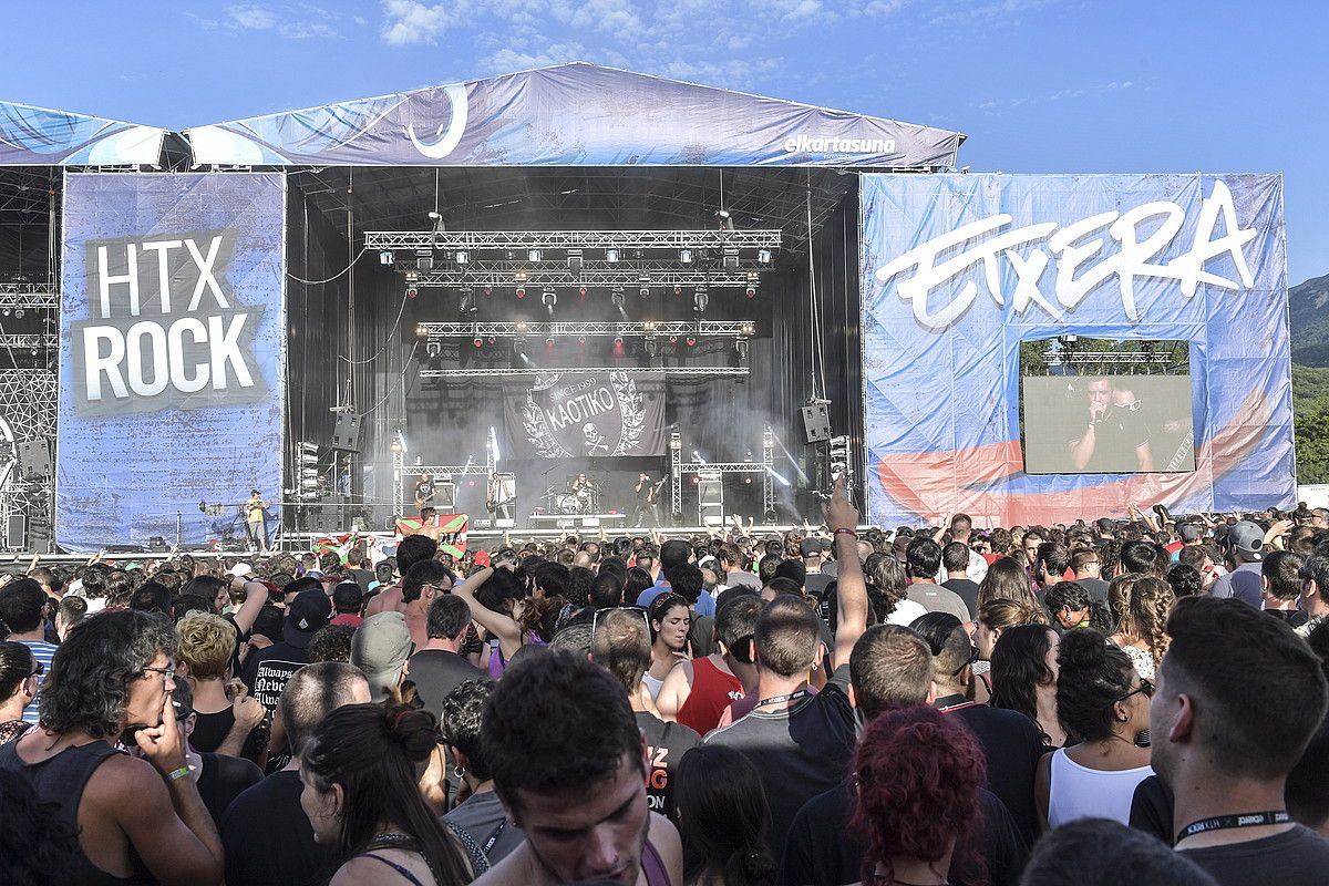 Milaka lagun batu dira lau eguneko festibalean. IDOIA ZABALETA / ARGAZKI PRESS.