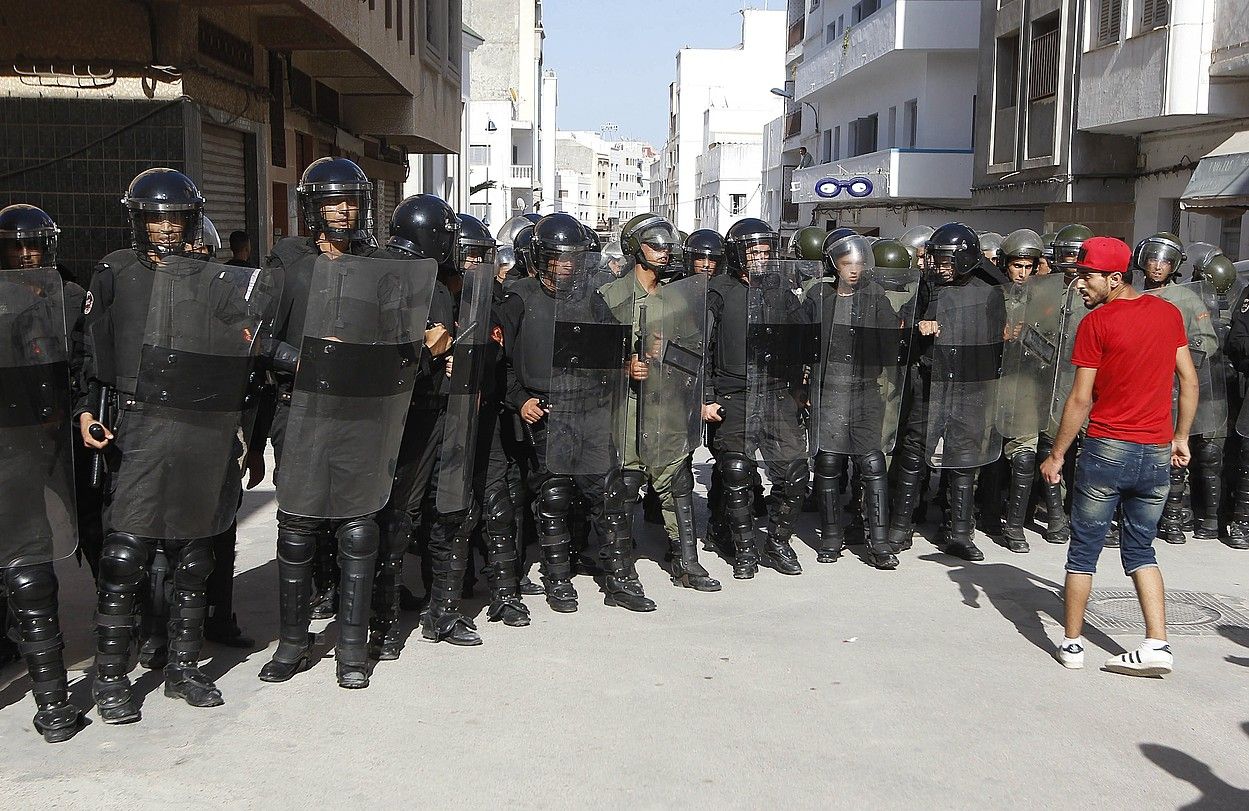 Al-Hoceima hirian uztailaren 20an izandako protesten irudia. STRINGER / EFE.