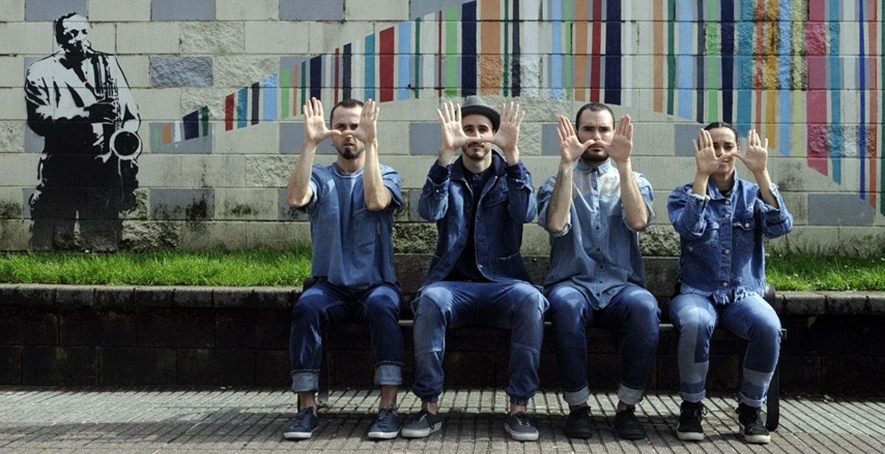 Trapu Zaharra (goian) eta Kukai & Broda Bros (behean) konpainiak. BERRIA.