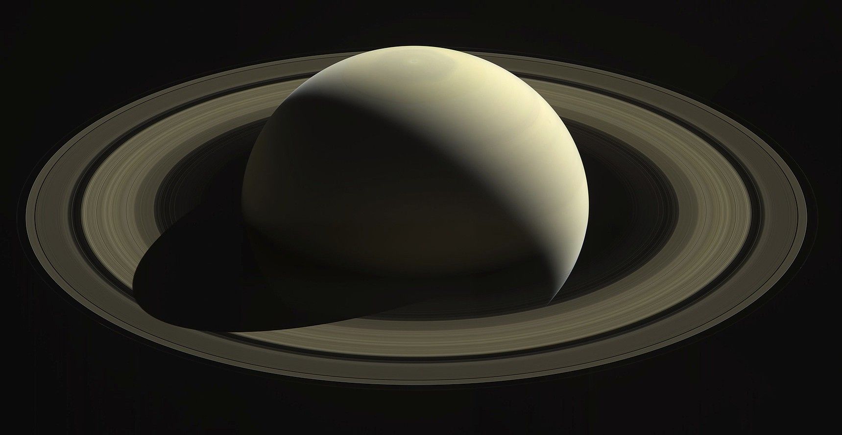 Saturnori 'Cassini' zundak egindako argazkietako bat. NASA / EFE.