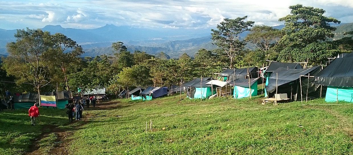 FARC-EPko Icononzo herria, Tolima departamenduan. ORSOLA CASAGRANDE. FARC-EPko Icononzo herria, Tolima departamenduan. ORSOLA CASAGRANDE.