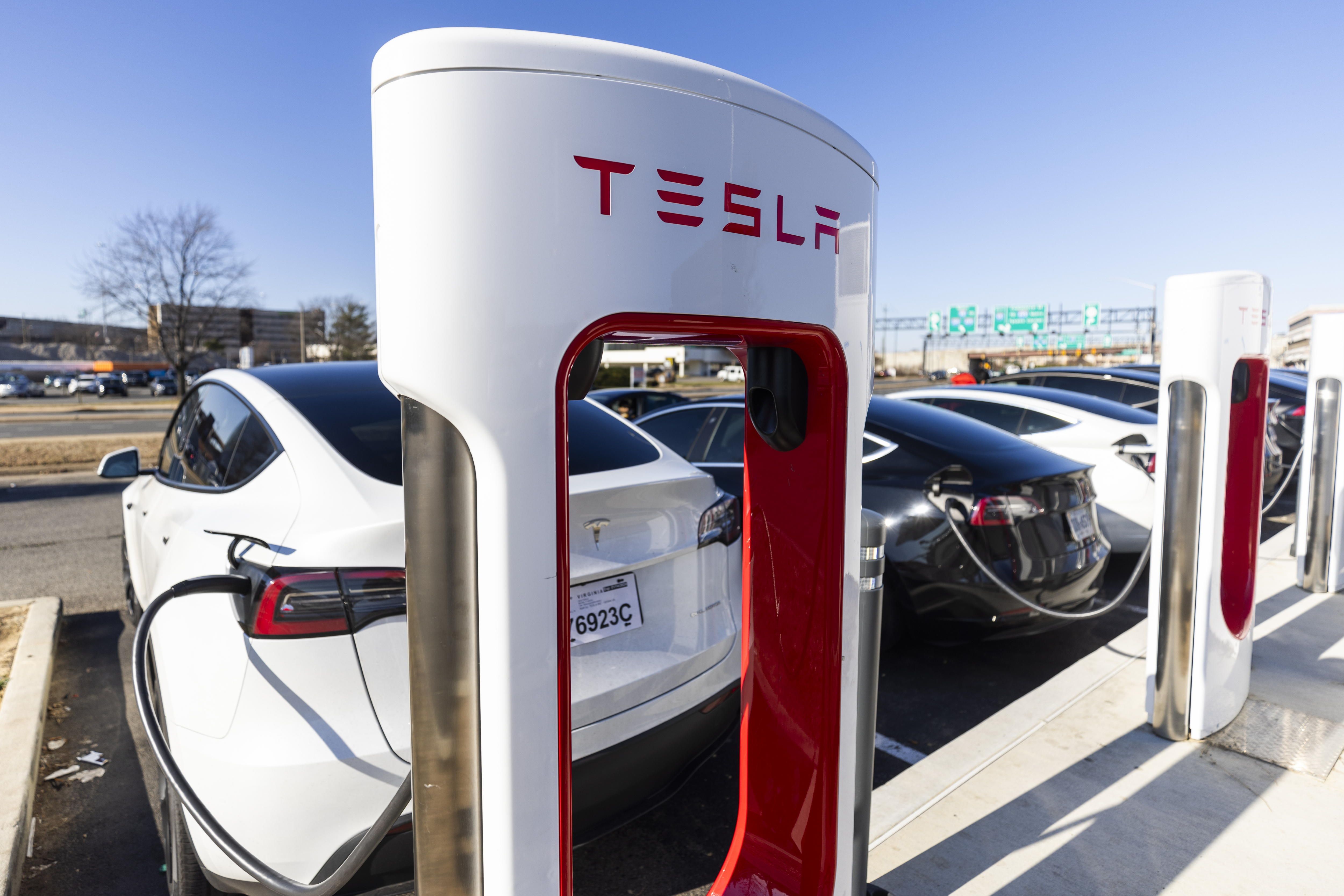 TESLA TESLA