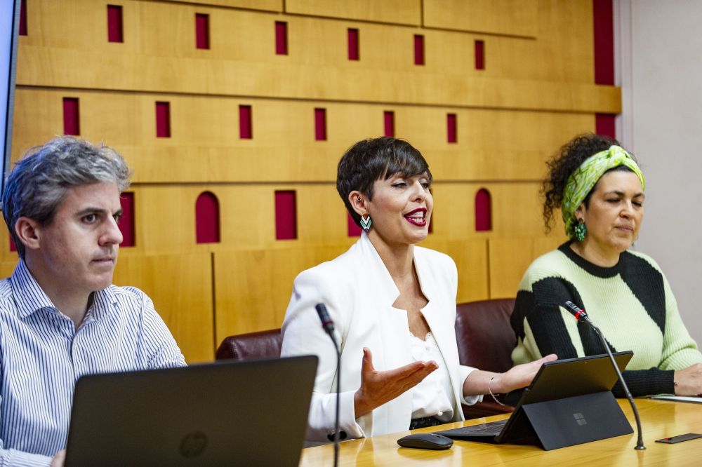 Rocio Vitero, akordioa aurkezteko agerraldian. JAIZKI FONTANEDA / FOKU