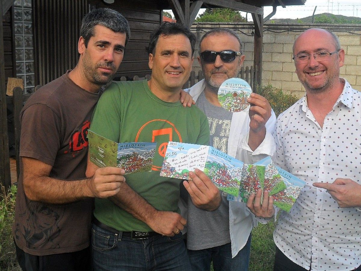 Ismael Yague, Iñigo Agerri, Xavi Foch eta Salva Tarazona dira egun Mielotxin taldea osatzen duten lau lagunak. BERRIA.