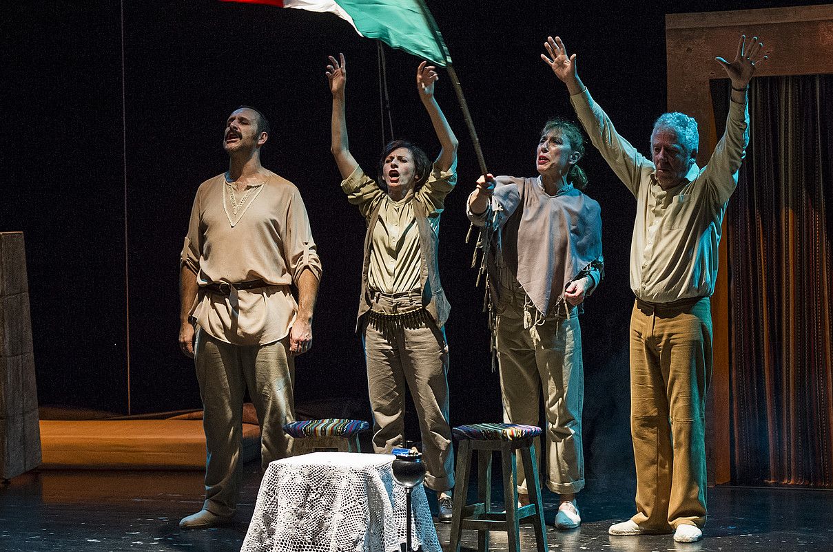 Antzezleak, Leioako emanaldian, herenegun. MARTA VIDANES.