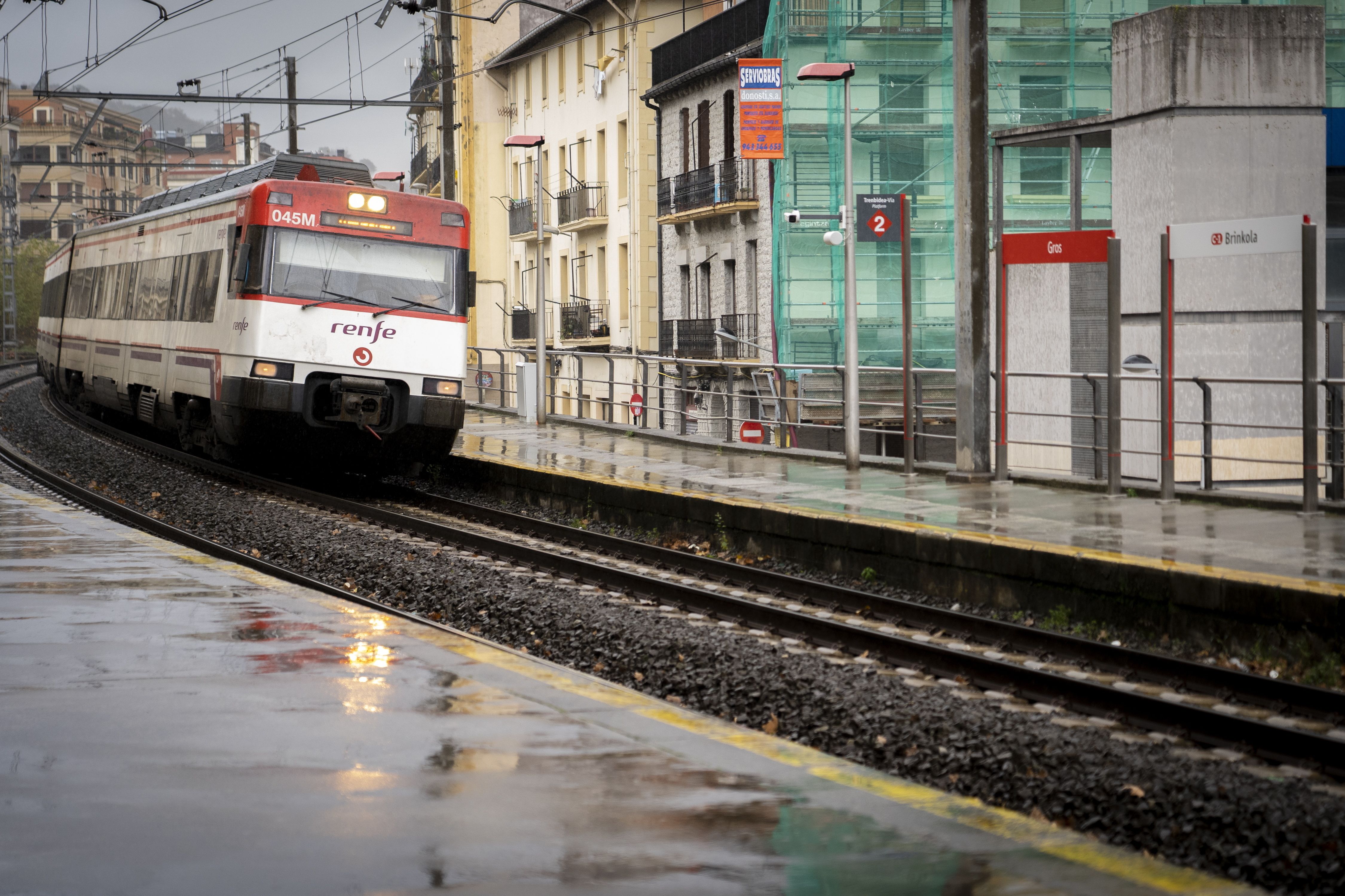 (ID_13404055) Renfe - Trena