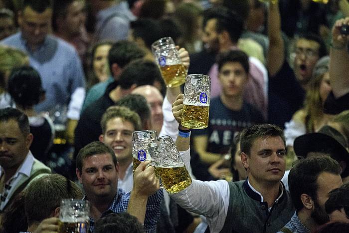 Oktoberfest garagardo festa, Alemanian. CHRISTIAN BRUNA / EFE