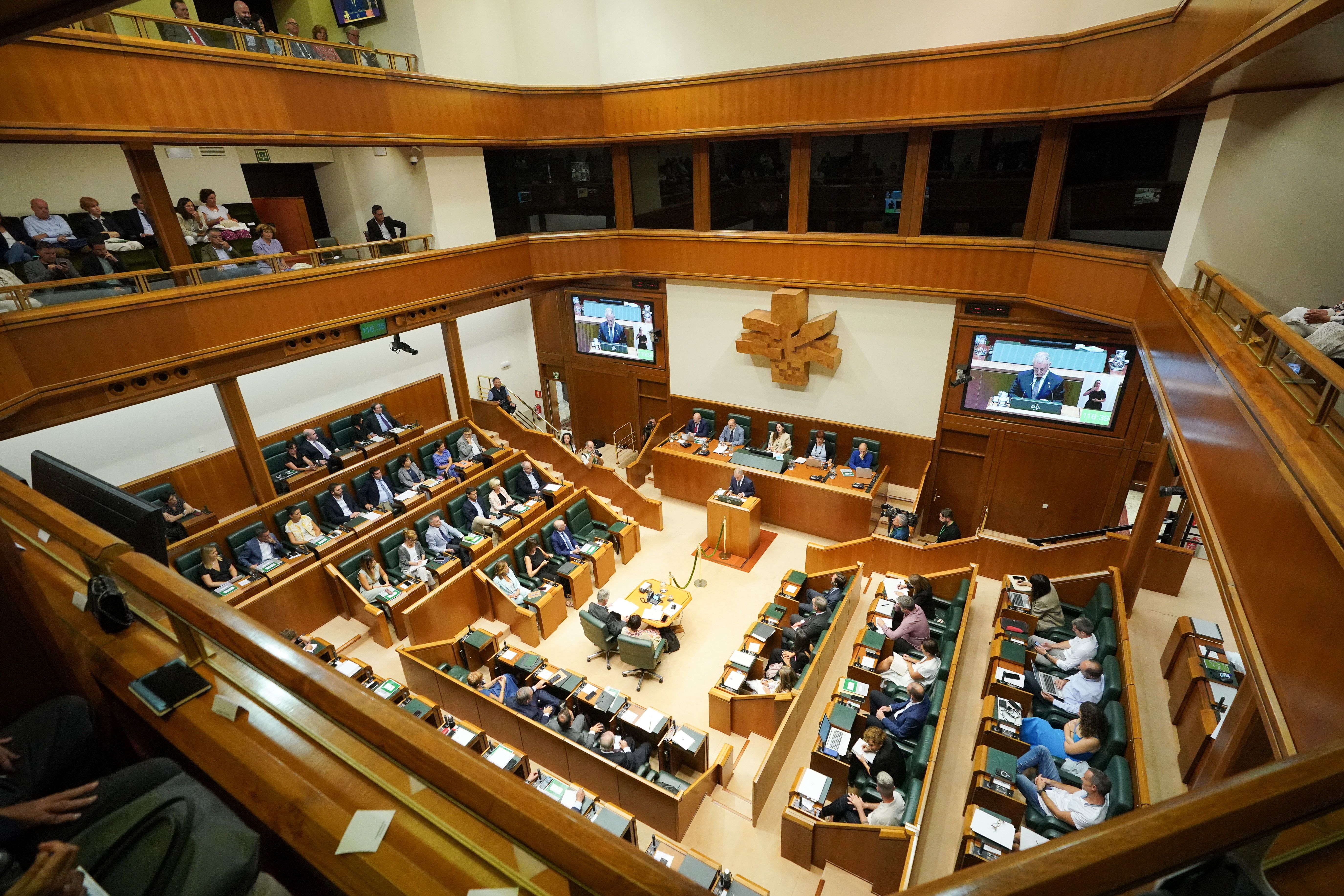 (ID_13175980) (Endika Portillo/@FOKU) 2023-09-14, Gasteiz. Politika orokorreko plenoa egin dute Eusko Legebiltzarrean