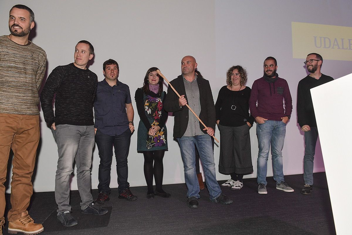 Zuzendaritzako kideak, atzo eginiko batzarrean. IDOIA ZABALETA / ARGAZKI PRESS.