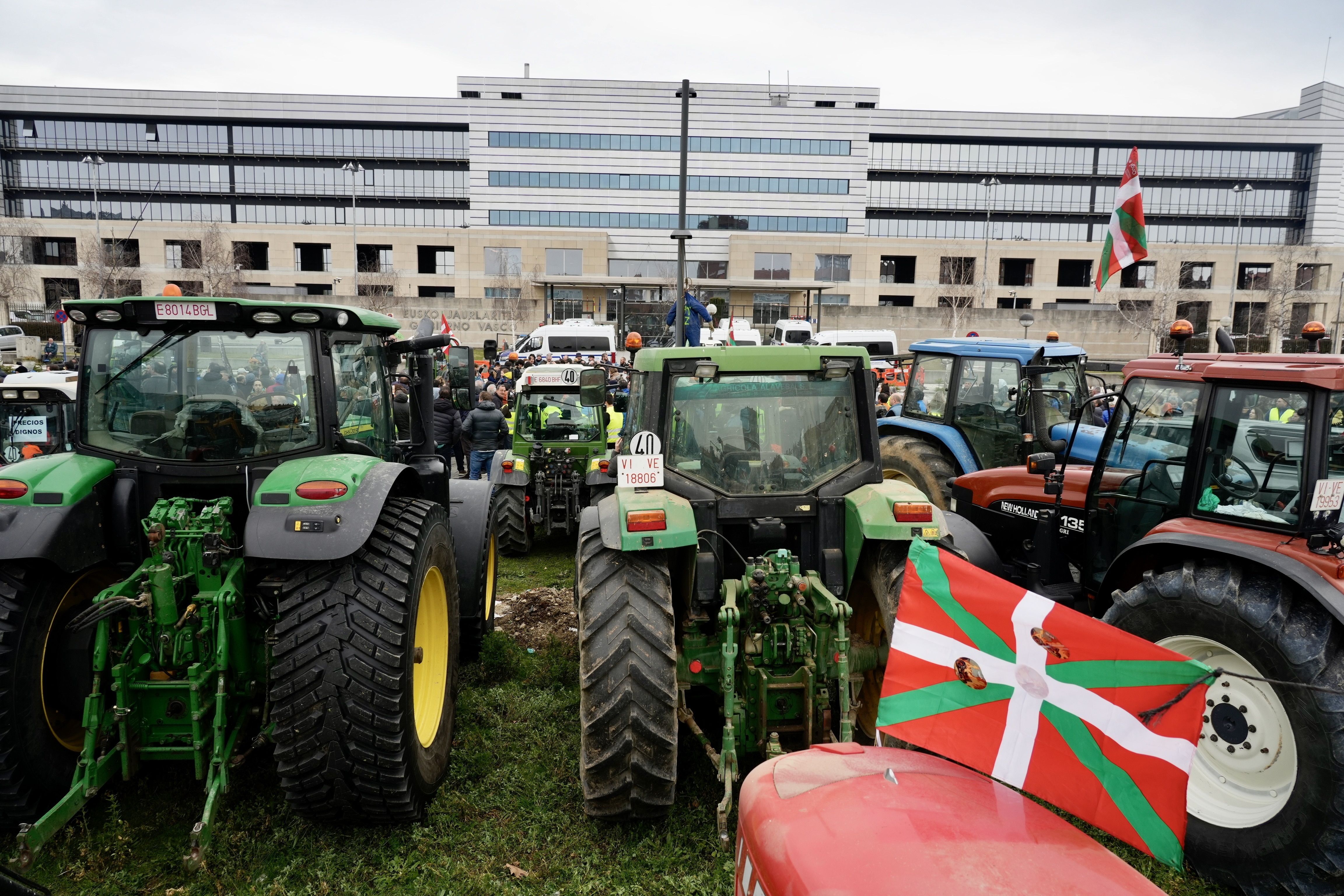 Nekazarien protestak Lakuan