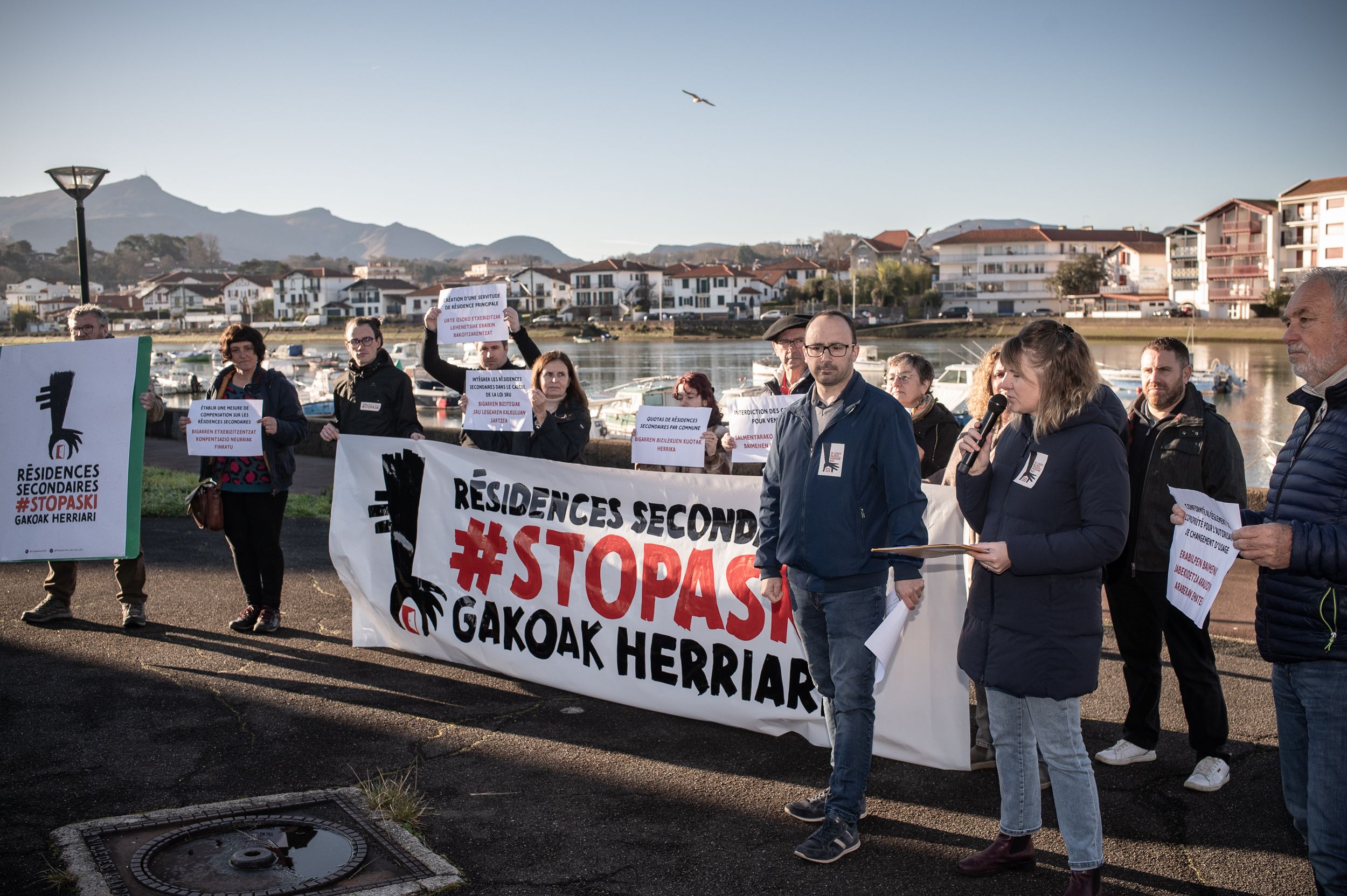 Herria Bizi plataformaren prentsaurrekoa