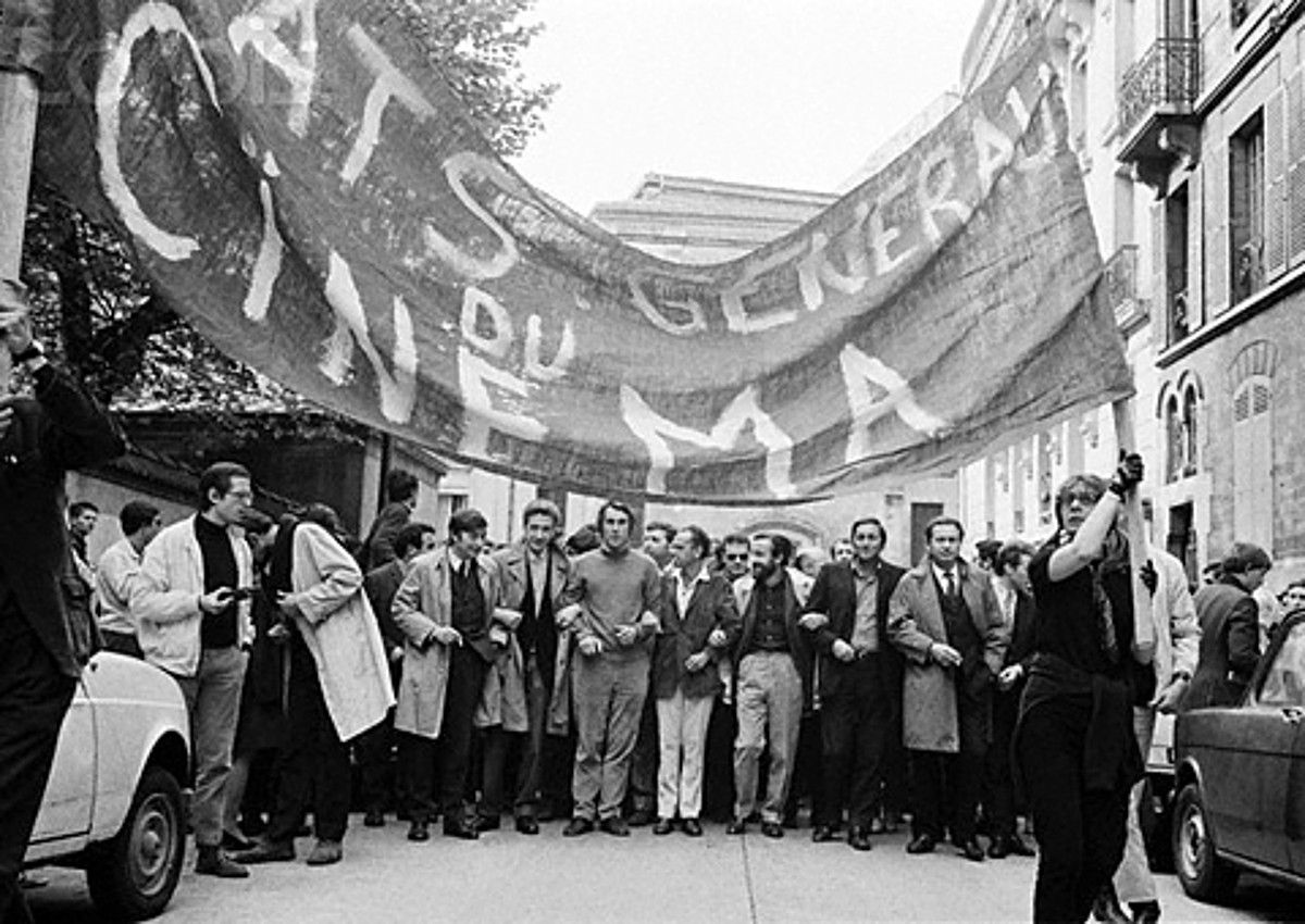 Zinemako hainbat profesionalek 1968ko Maiatzaren harira protestak egin zituzten Cannesen, eta, azkenean, jaialdia bertan behera uztea lortu zuten. BERRIA.