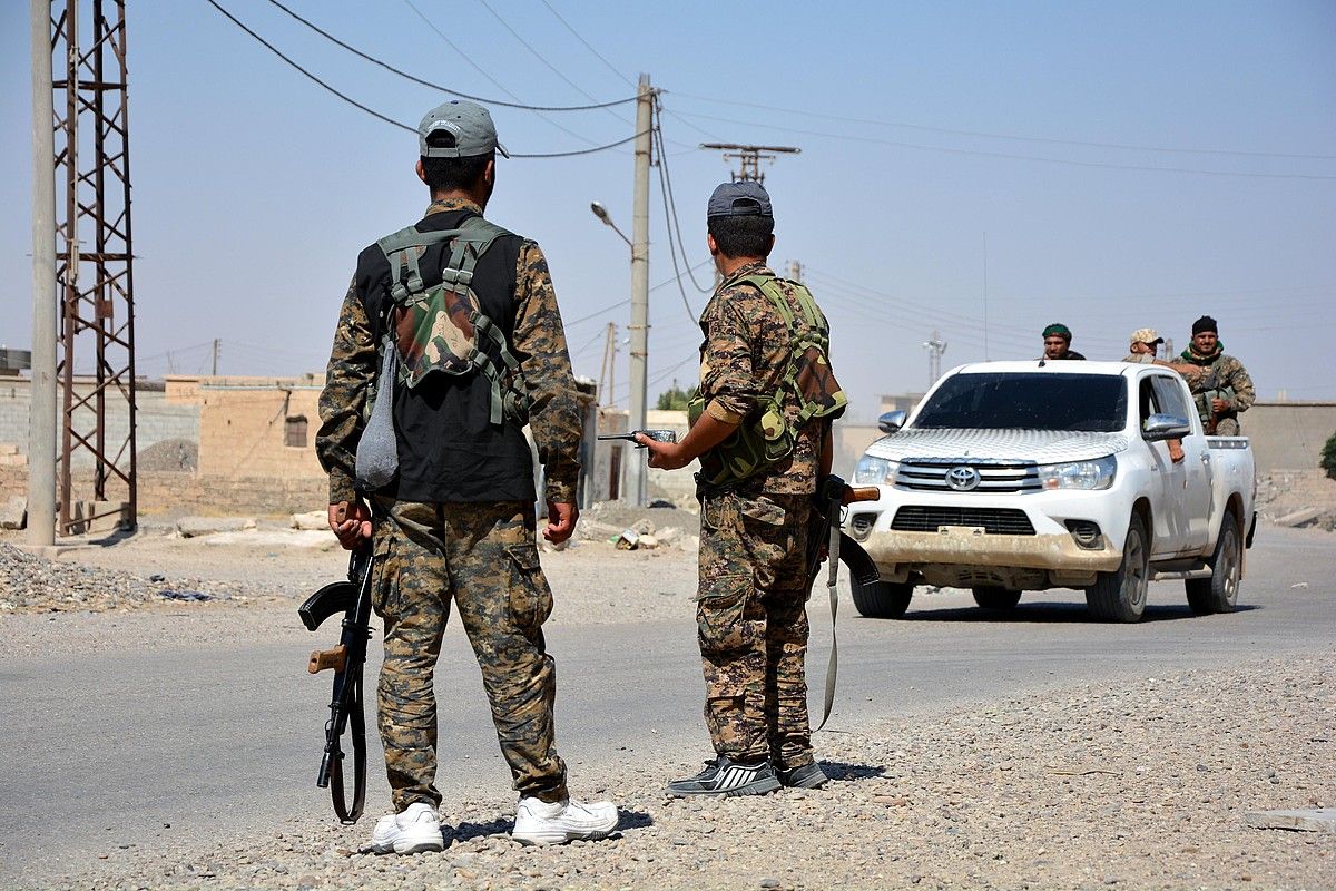 SDF Siriako Indar Demokratikoen milizianoak, Raqqan. YOUSSEF RABIE YOUSSEF / EFE.