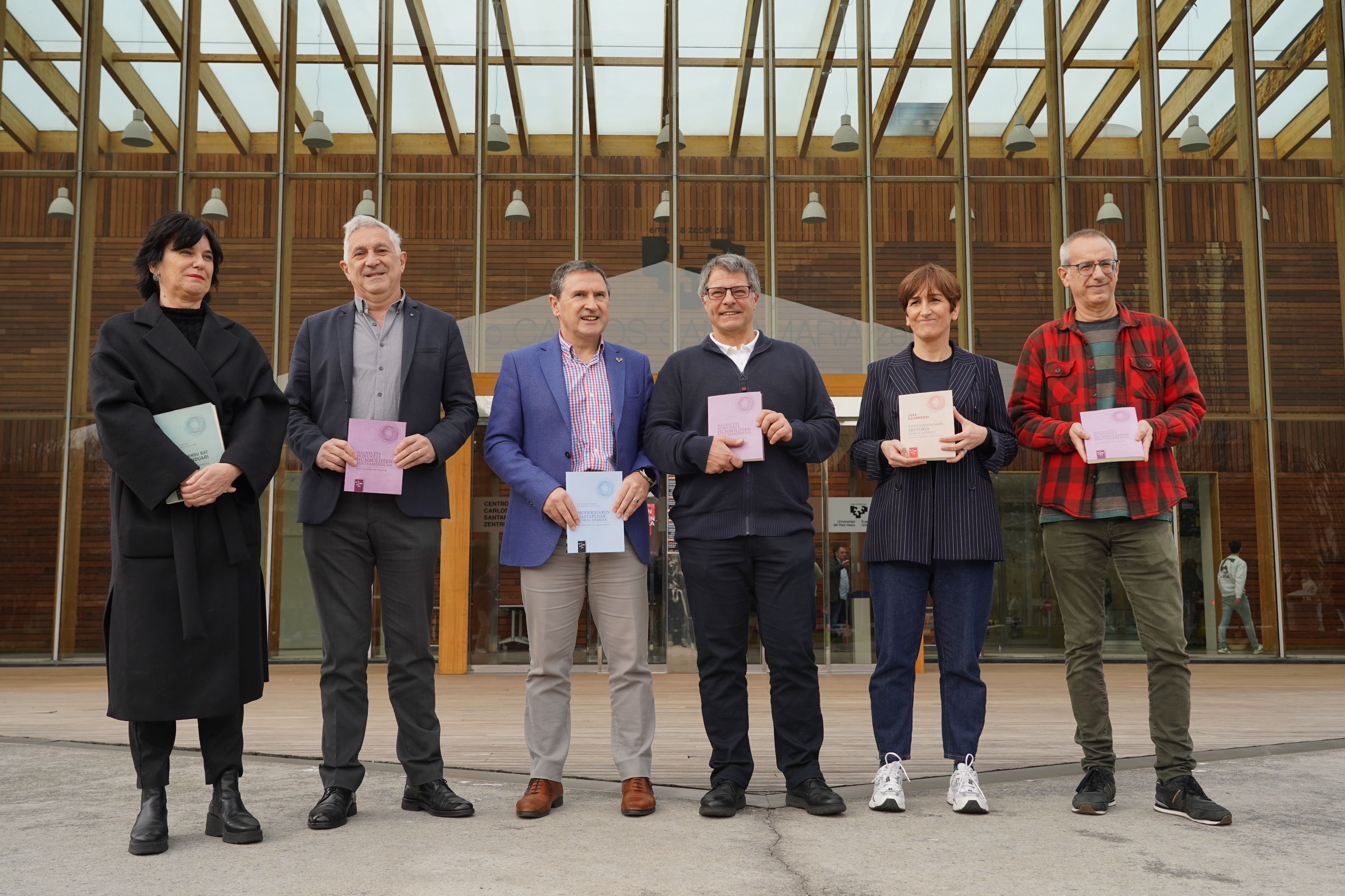 (ID_13626851) (Jon Urbe/@FOKU) 2024-02-21, Donostia. Iñaki Zabaleta Gorrotxategiren 'Nazioa eta hizkuntza Humboldten pentsamenduan...