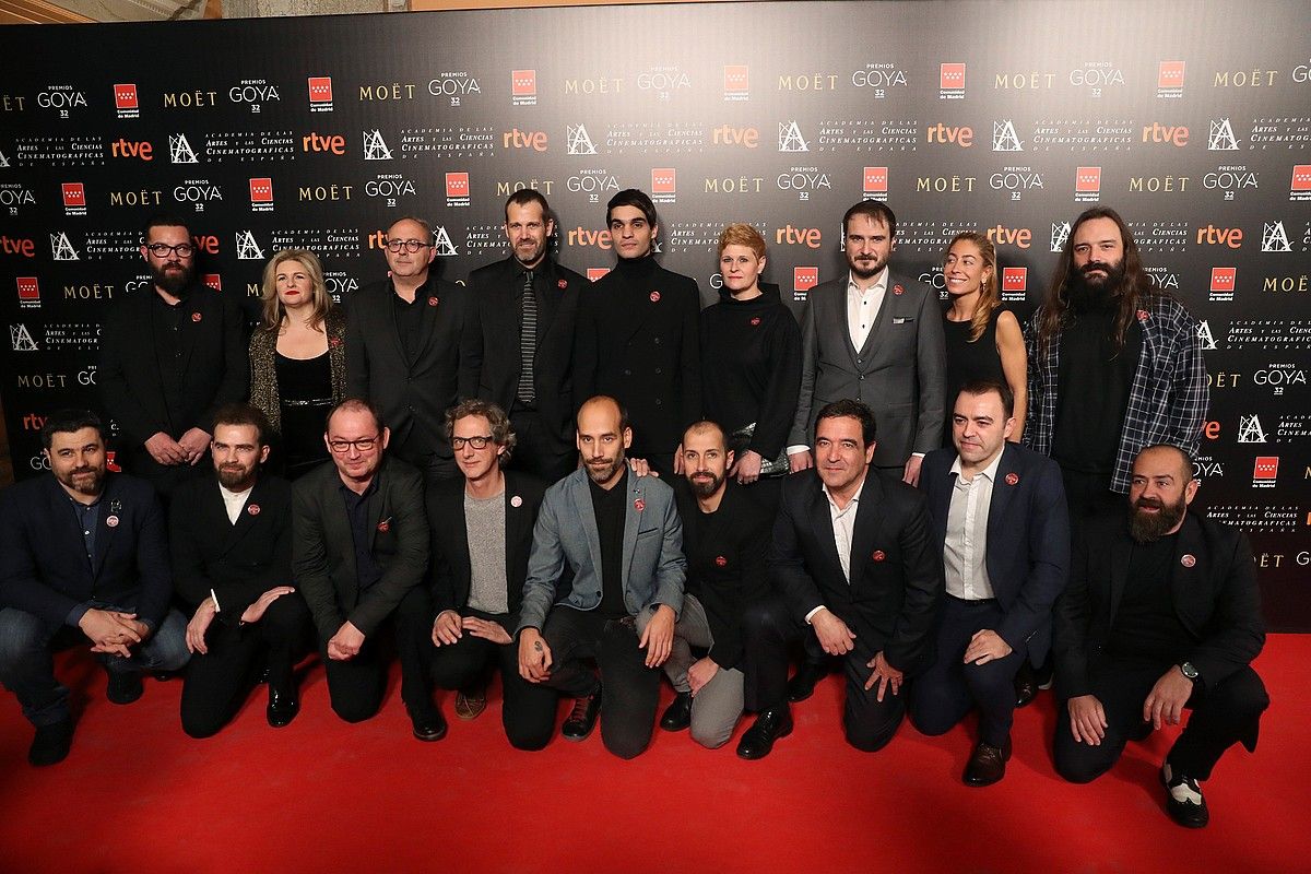 Handia filmeko lantaldeko kideak, Madrilen, Goya sarien izendatuen festan, orain bi aste. KIKO HUESCA / EFE. Handia filmeko lantaldeko kideak, Madrilen, Goya sarien izendatuen festan, orain bi aste. KIKO HUESCA / EFE.