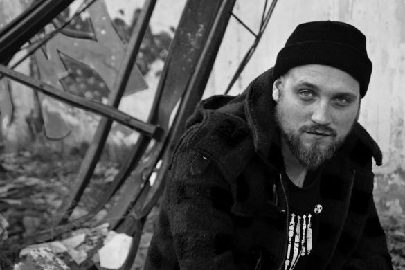 ElektrAV musika elektronikoko jaialdian parte hartuko duen Izar5 artista nafarra. ELEKTRAV ElektrAV musika elektronikoko jaialdian parte hartuko duen Izar5 artista nafarra. ELEKTRAV