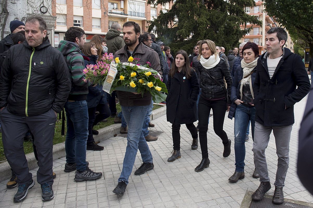 Ezker abertzalearen ordezkaritza Iruñeko beilatokira iristen, atzo goizean. IÑIGO URIZ / ARGAZKI PRESS.