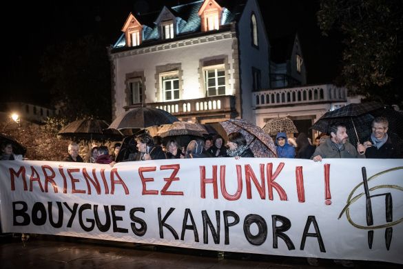 Atxilotuen sustengu elkarretaratzea Kanbon Atxilotuen sustengu elkarretaratzea Kanbon