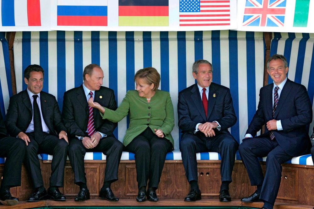 PUTIN. ERRUSIA. PUTIN. ERRUSIA.