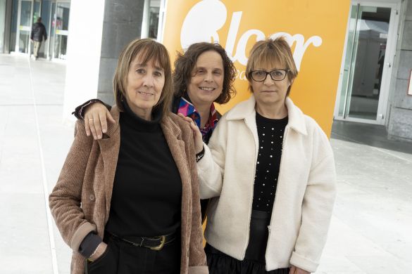 Ezkerrean, Alcer elkarteko lehendakari Gema de la Navara, erakunde horretako bertze bi kiderekin, martxoaren 14an, Iruñean. IÑIGO URIZ / FOKU Ezkerrean, Alcer elkarteko lehendakari Gema de la Navara, erakunde horretako bertze bi kiderekin, martxoaren 14an, Iruñean. IÑIGO URIZ / FOKU