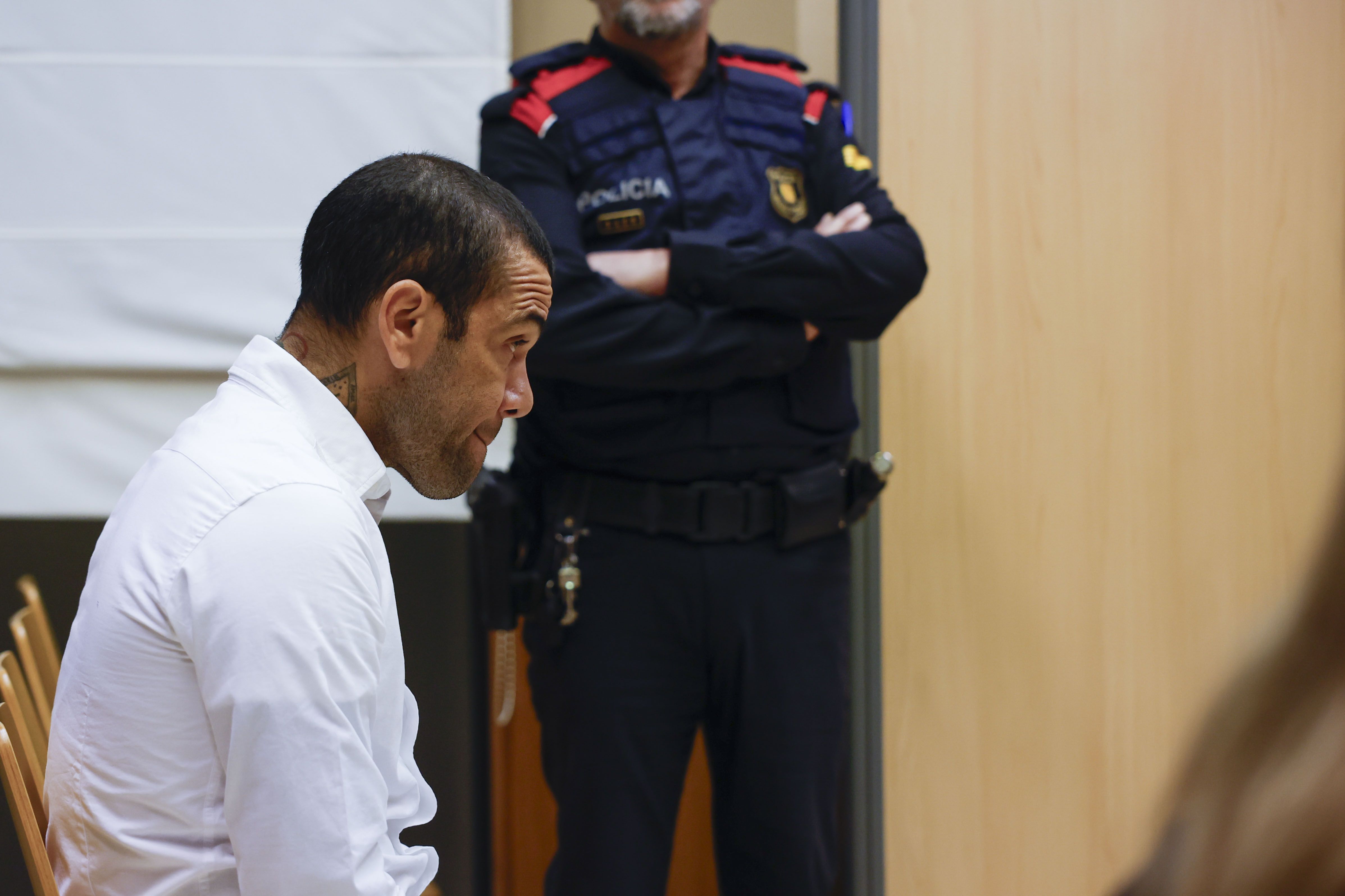 Dani Alves, Bartzelonako Auzitegian. ALBERTO ESTEVEZ / EFE