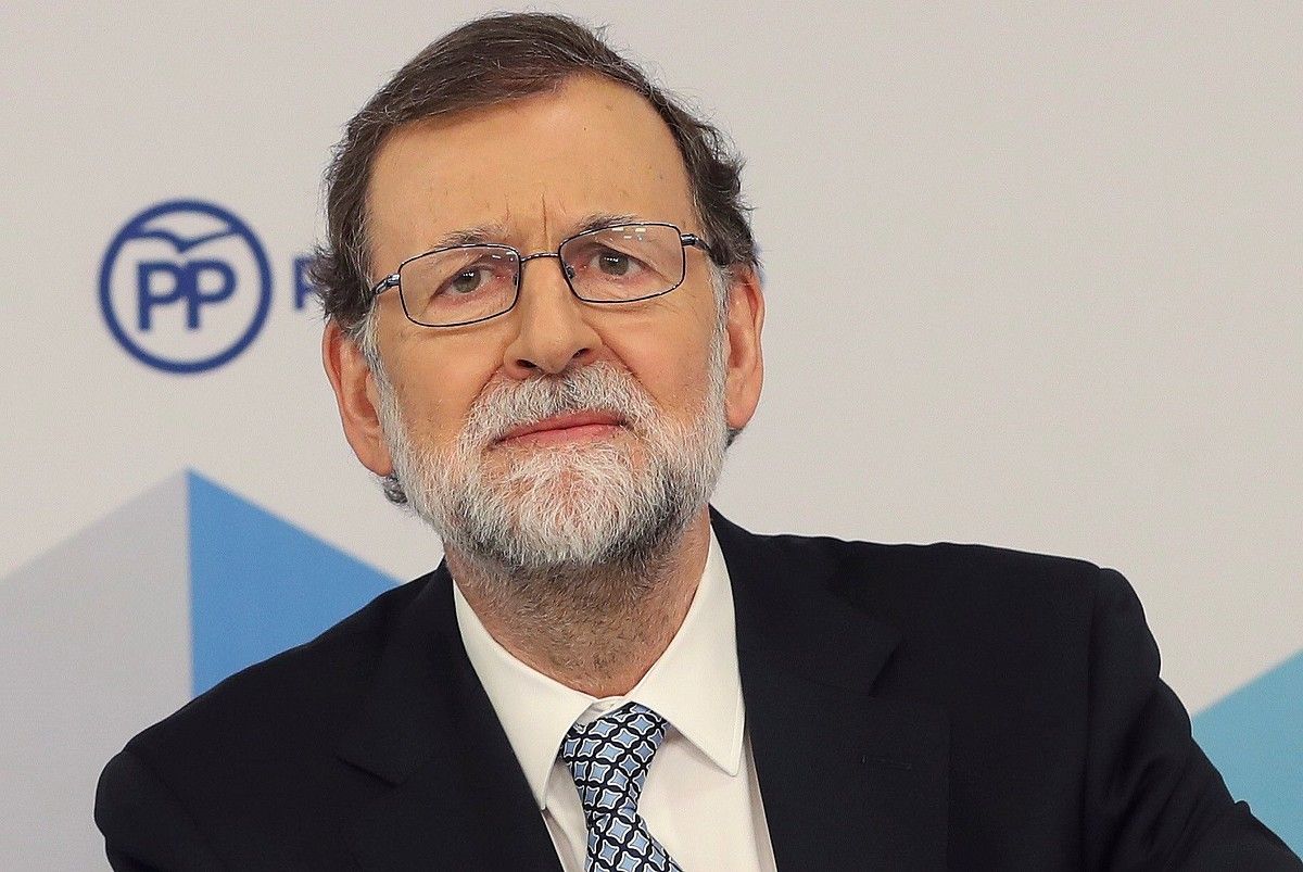 Mariano Rajoy 2004tik PPko presidentea izan denak atzo jakinarazi zuen uko egin diola Alderdi Popularraren lider izateari. Argazkian, atzo, Batzorde Exekutiboaren bileran. BALLESTEROS / EFE.