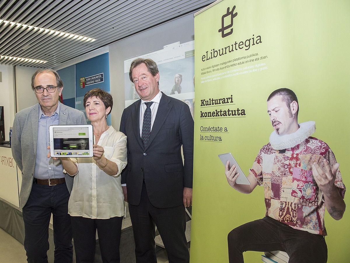 Euskadiko Irakurketa Publikoko Sareko liburutegien plataforma da eLiburutegia. MARISOL RAMIREZ / FOKU. Euskadiko Irakurketa Publikoko Sareko liburutegien plataforma da eLiburutegia. MARISOL RAMIREZ / FOKU.