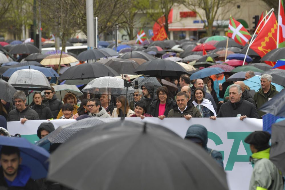 EH Bilduren manifestazioa, gaur, Iruñean. IDOIA ZABALETA / FOKU EH Bilduren manifestazioa, gaur, Iruñean. IDOIA ZABALETA / FOKU